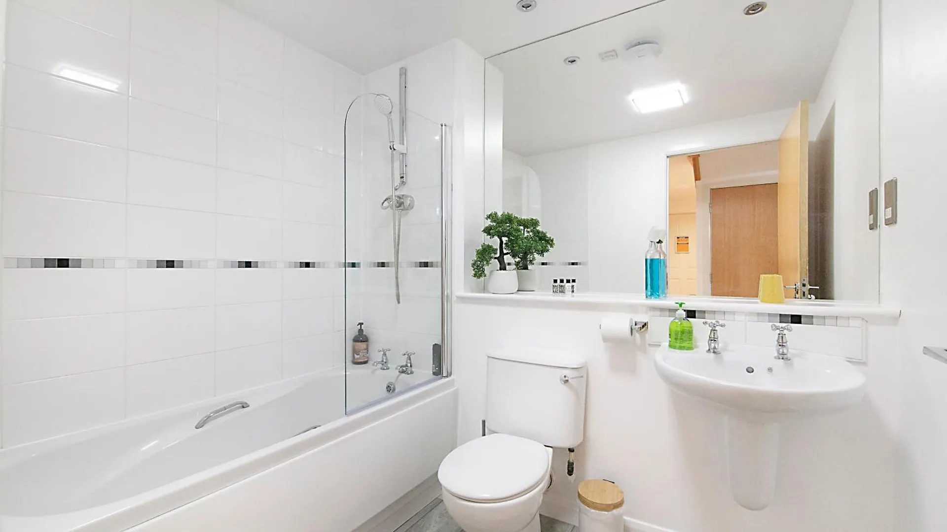 애버딘 Banner H8 - Grampian Lettings 아파트 영국
